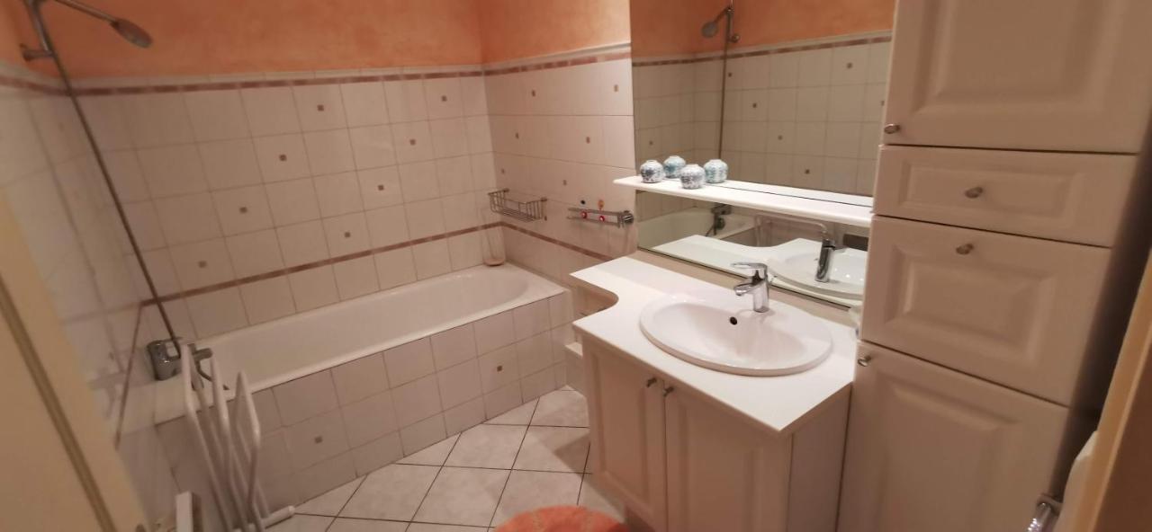 Logement Hyper Centre Champagnole Eksteriør bilde